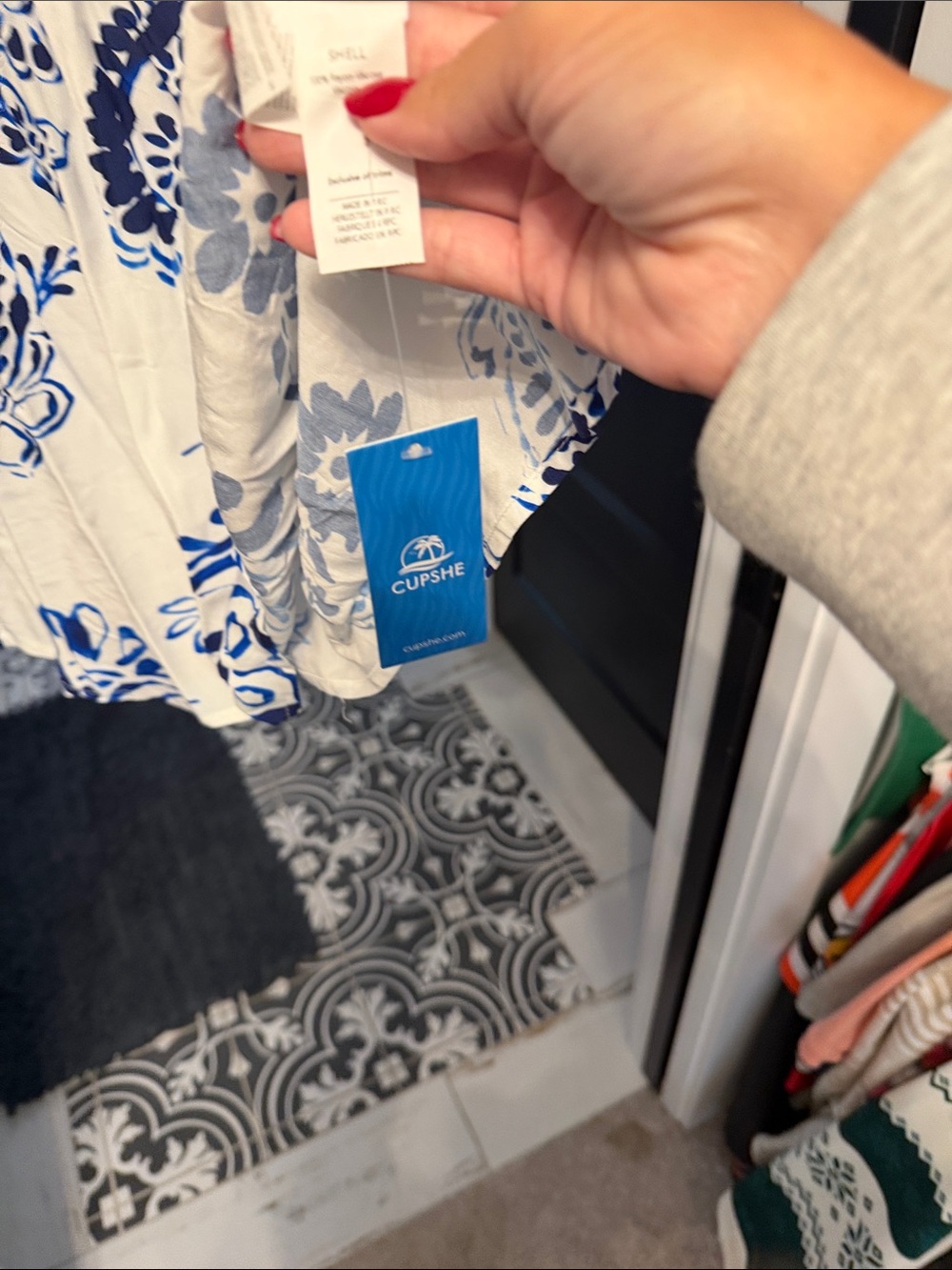 Women's White & Blue Floral V-Neck Dress - Picture 2 of 2